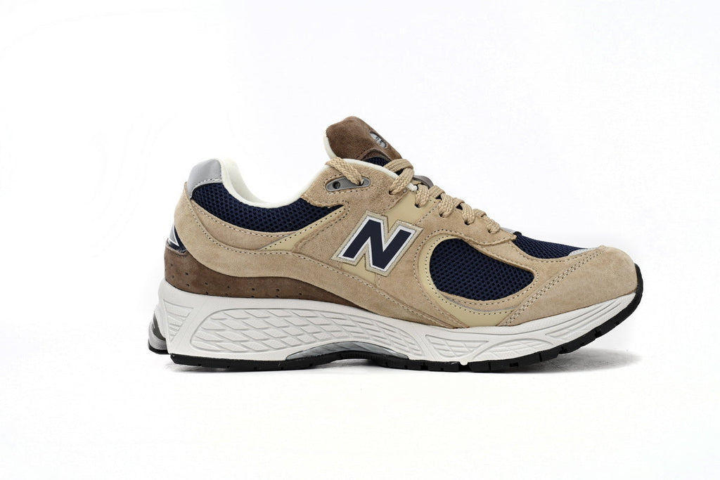 New Balance 2002R Sneakers