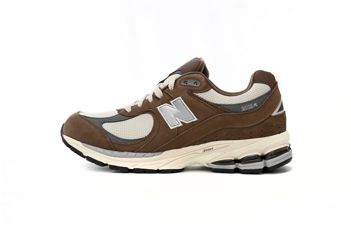 New Balance 2002R Sneakers