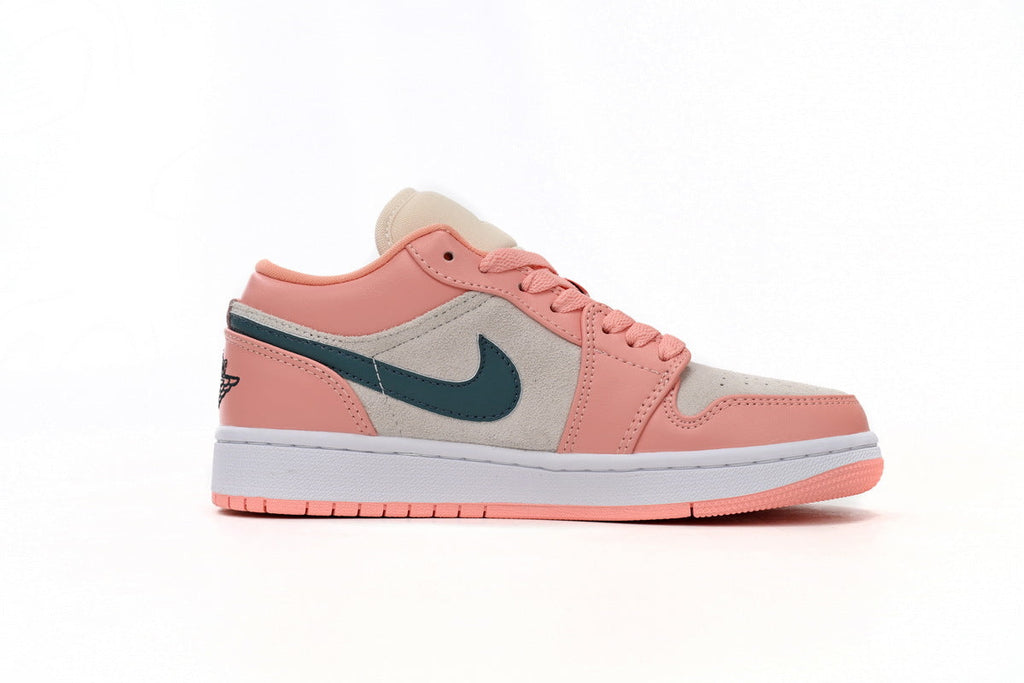 Nike Air Jordan 1 Retro Low Low-Top Sneakers