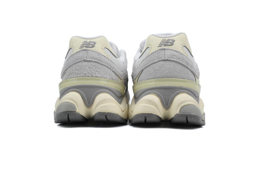 New Balance 9060 Sneakers