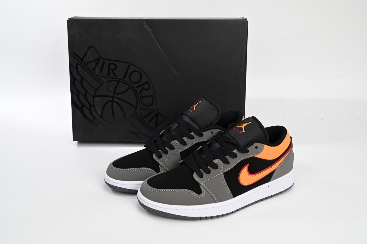 Nike Air Jordan 1 Retro Low Low-Top Sneakers