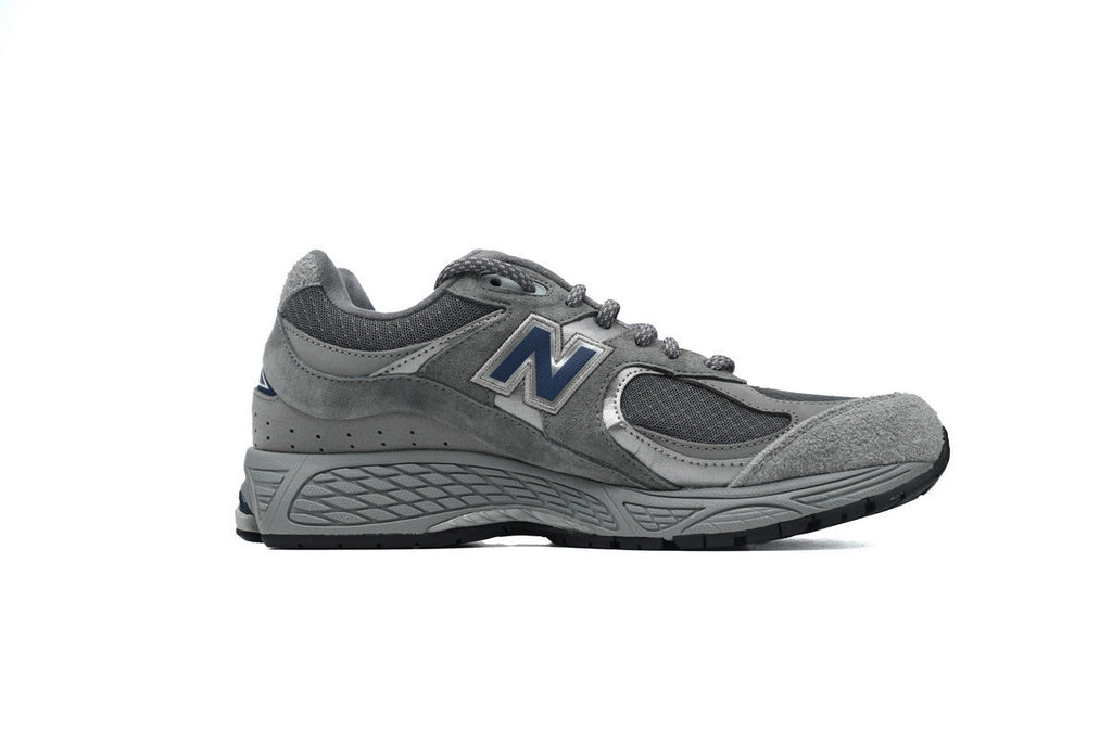 New Balance 2002R Sneakers