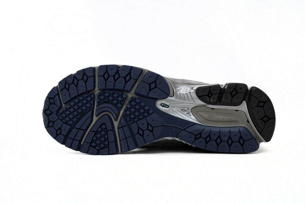 New Balance 2002R Sneakers