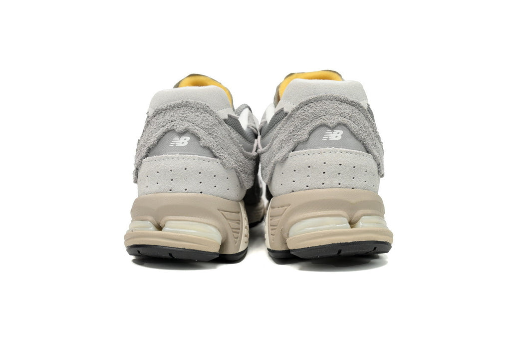 New Balance 2002R Sneakers