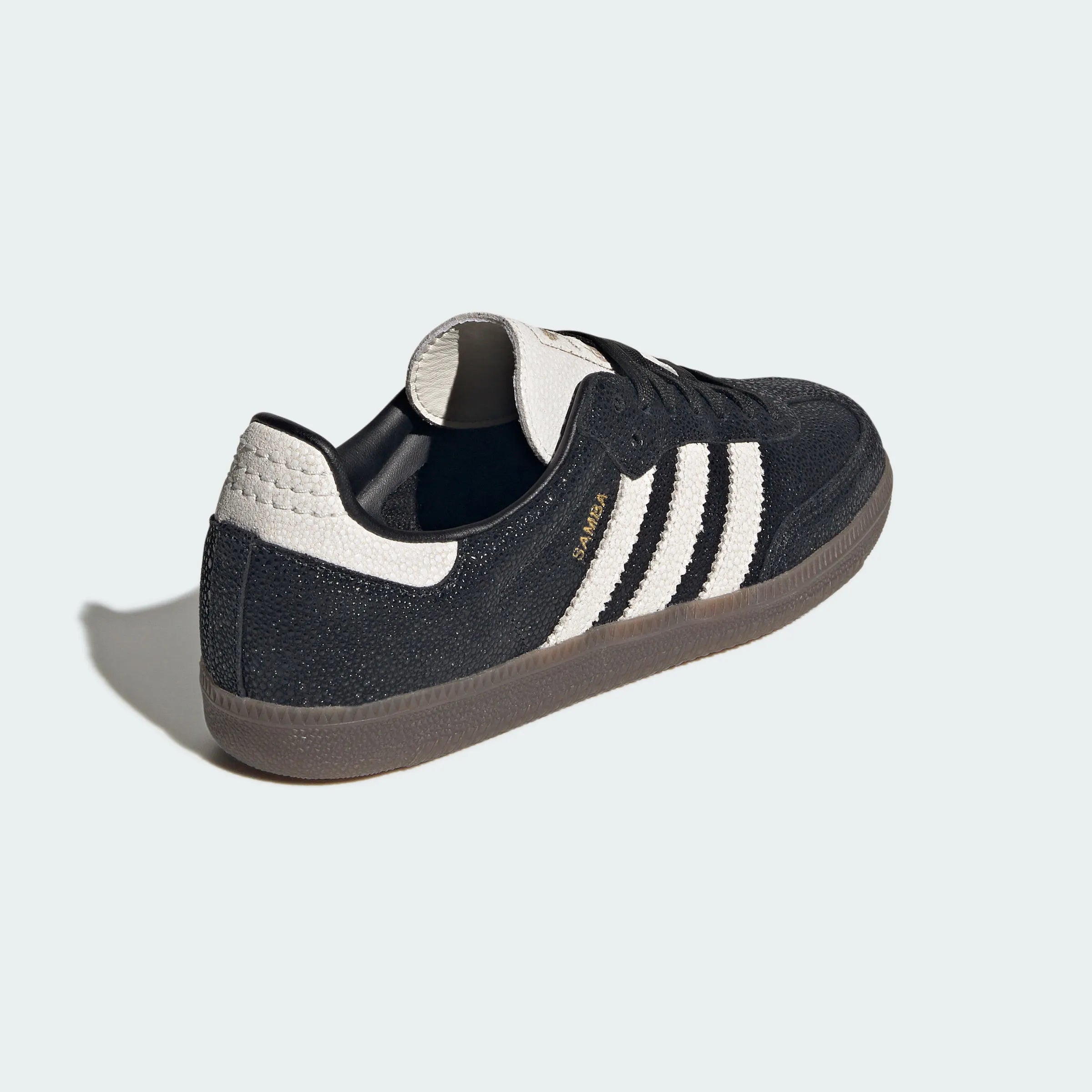 Adidas Originals – Black / Off-White Stingray Texture Casual Sneakers