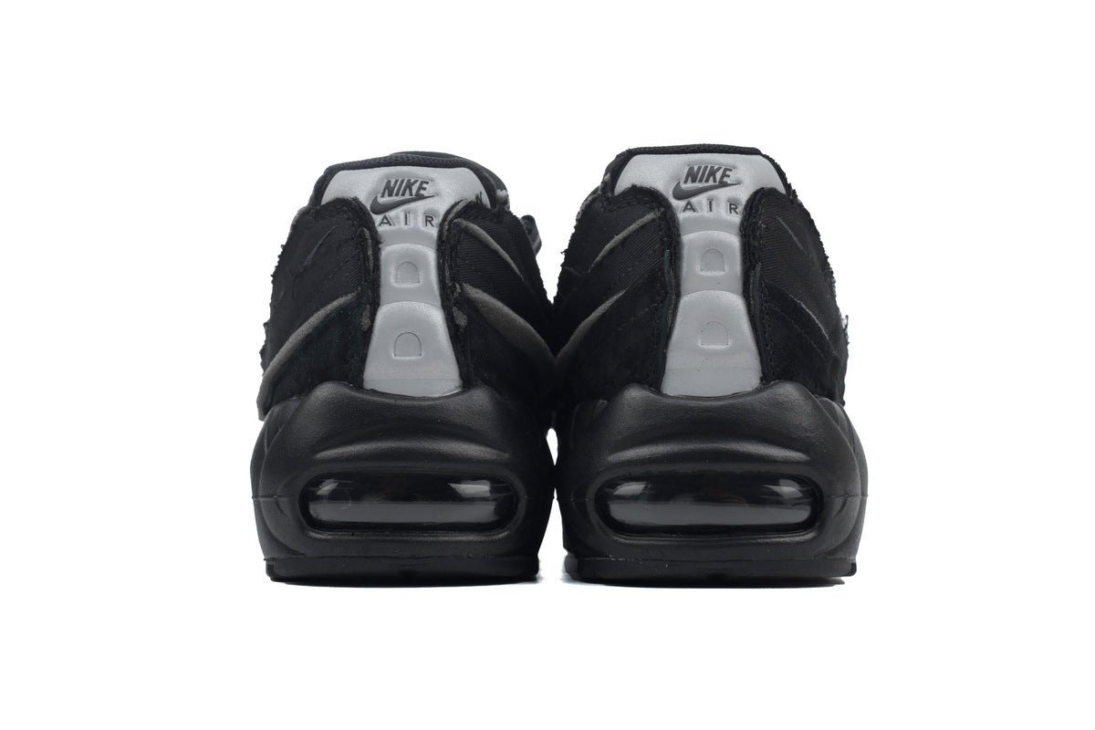 Nike Air Max 95 – Classic Sneakers