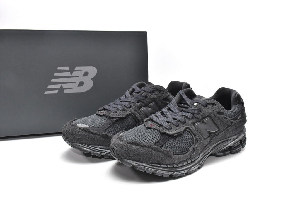 New Balance 2002R Sneakers