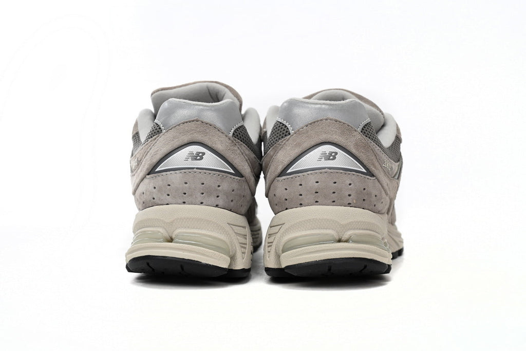 New Balance 2002R Sneakers