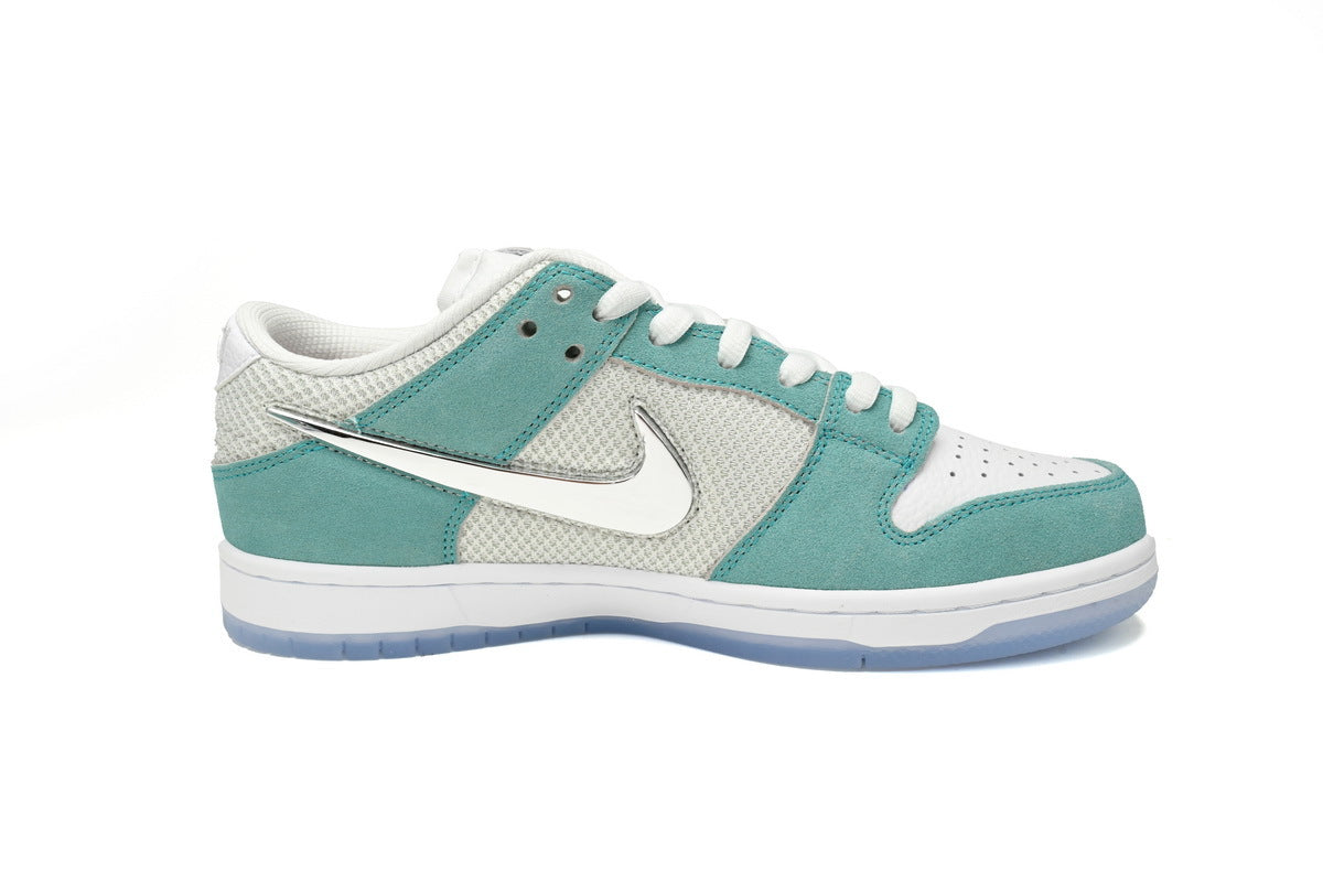 Nike SB Dunk Low – Classic Streetwear Sneakers (EU 36–45)