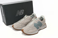 New Balance 327 Sneakers