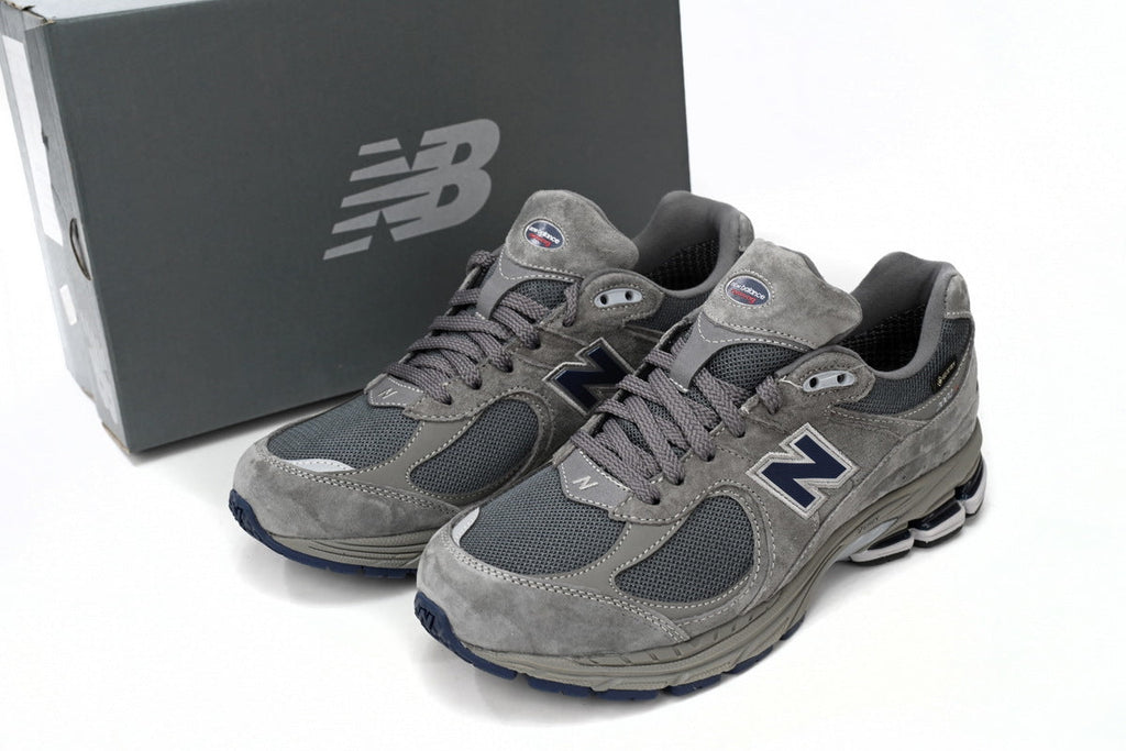 New Balance 2002R Sneakers