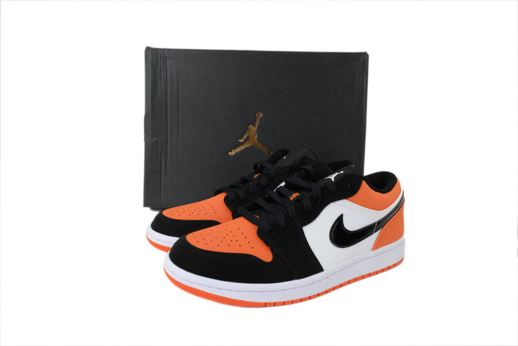 Nike Air Jordan 1 Retro Low Low-Top Sneakers