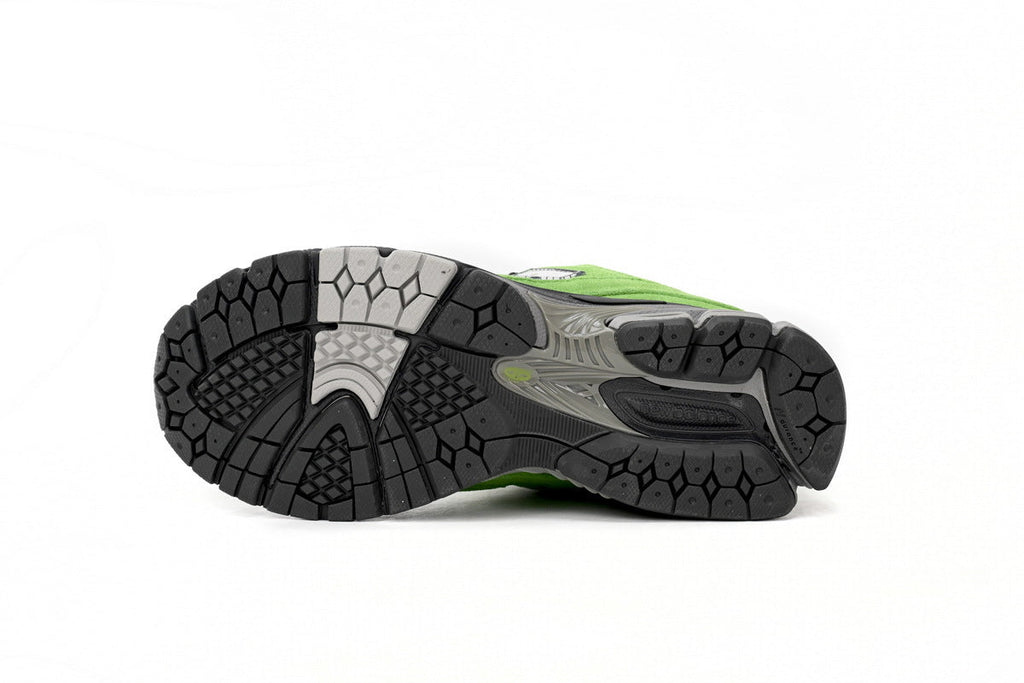 New Balance 2002R Sneakers