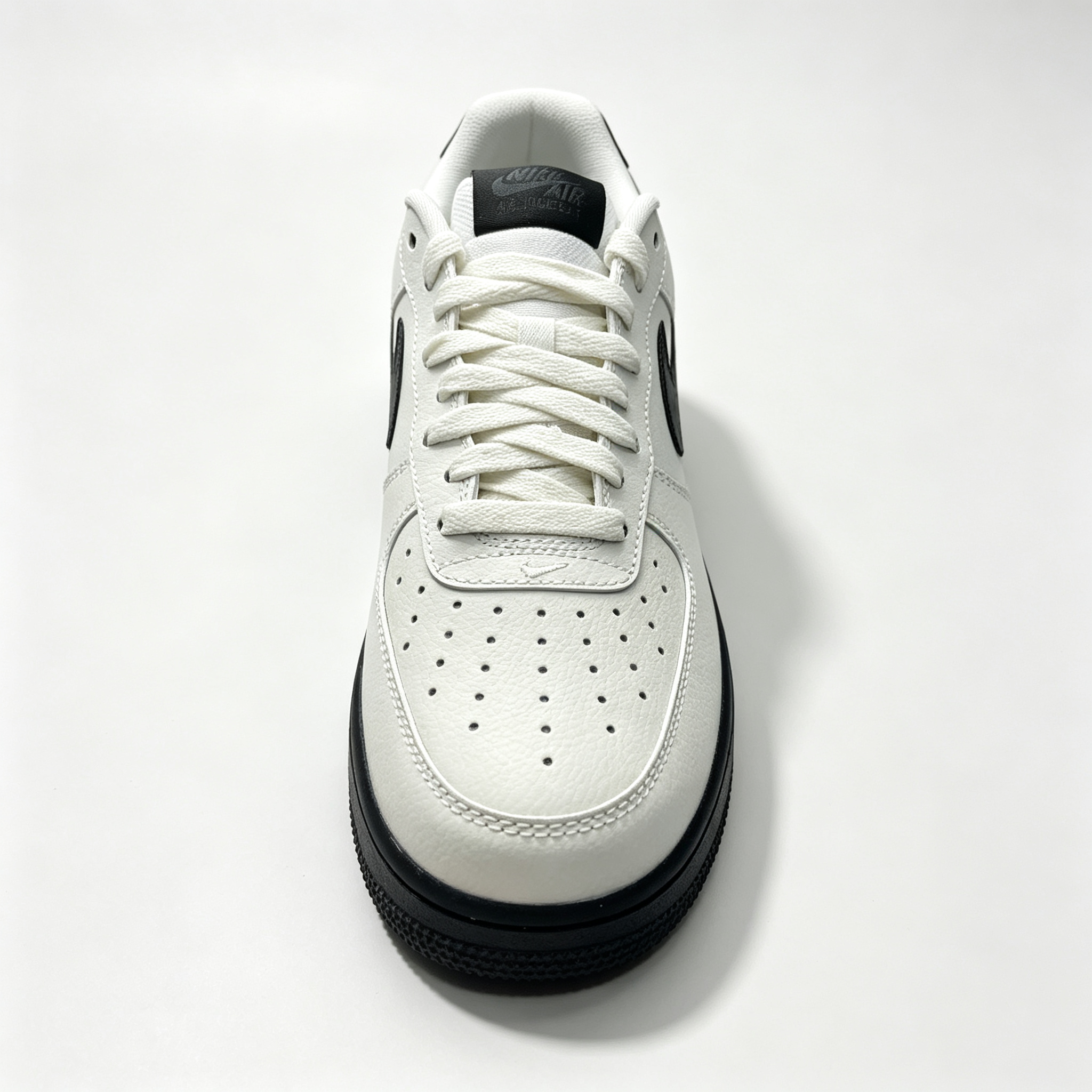 Nike Air Force 1 '07 Low – White / Black