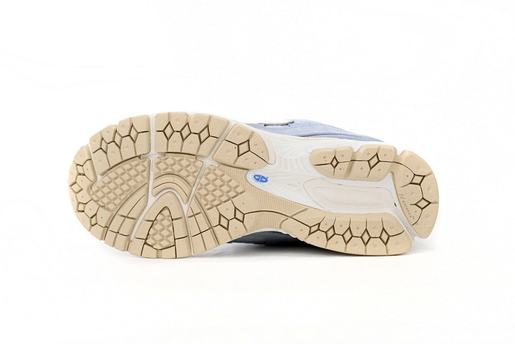 New Balance 2002R Sneakers