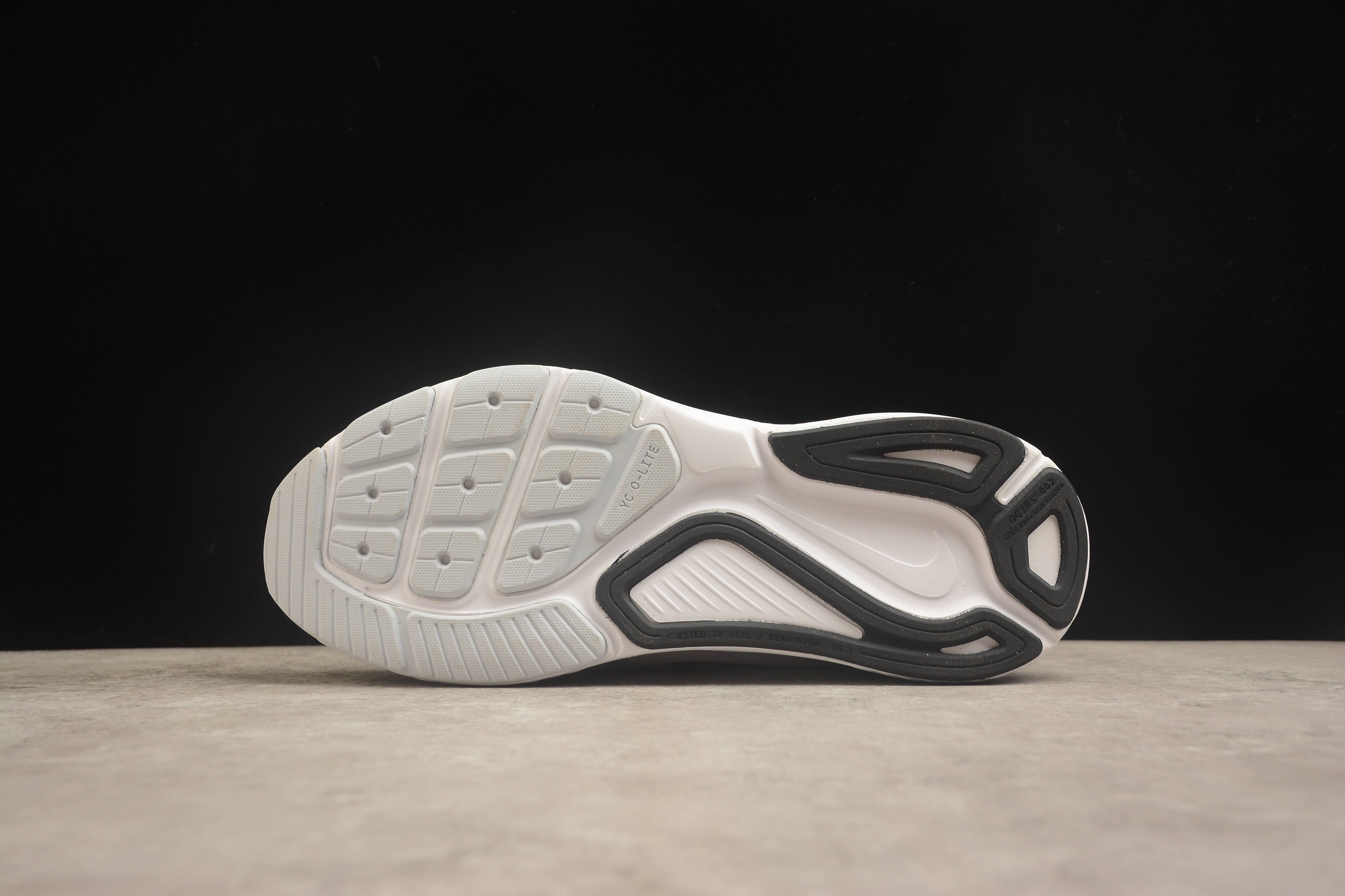 Nike Air Zoom Structure 26 Running Shoes | Supportive & Stable | EU 36-45