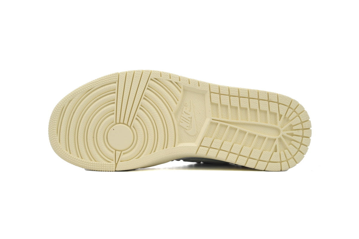 Nike Air Jordan 1 Retro Low Low-Top Sneakers