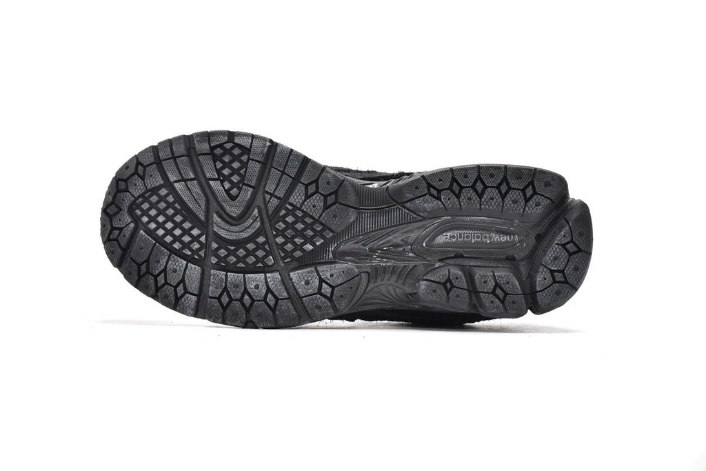 New Balance 2002R Sneakers