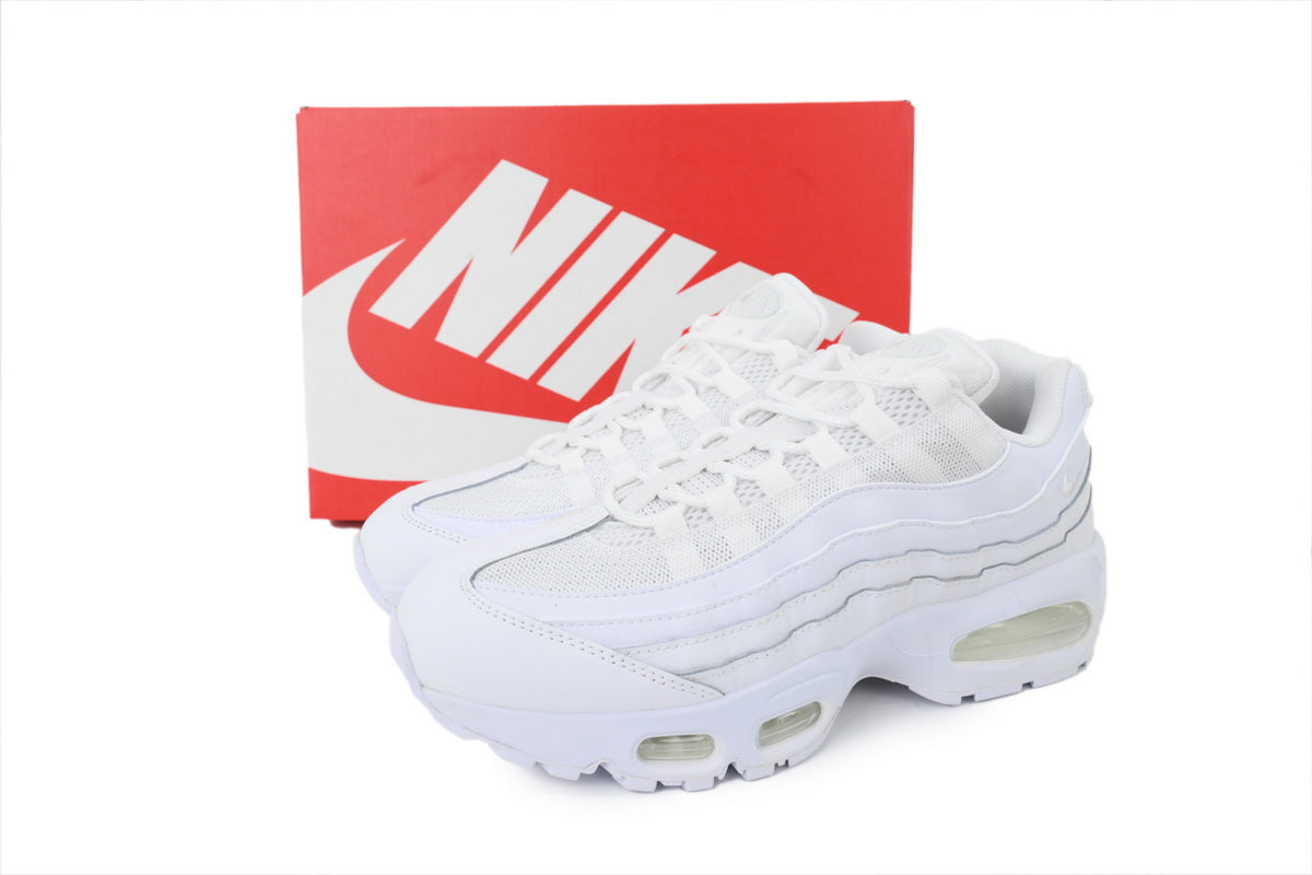 Nike Air Max 95 – Classic Sneakers