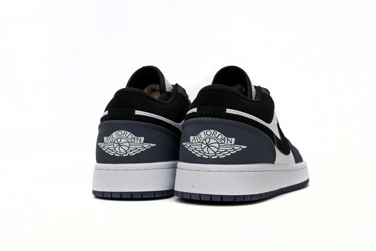 Nike Air Jordan 1 Retro Low Low-Top Sneakers