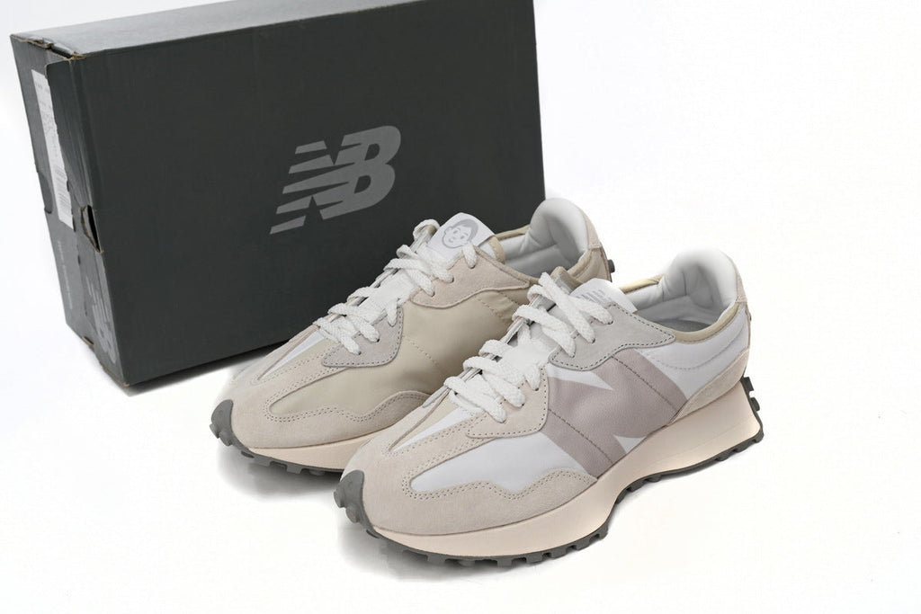 New Balance 327 Sneakers