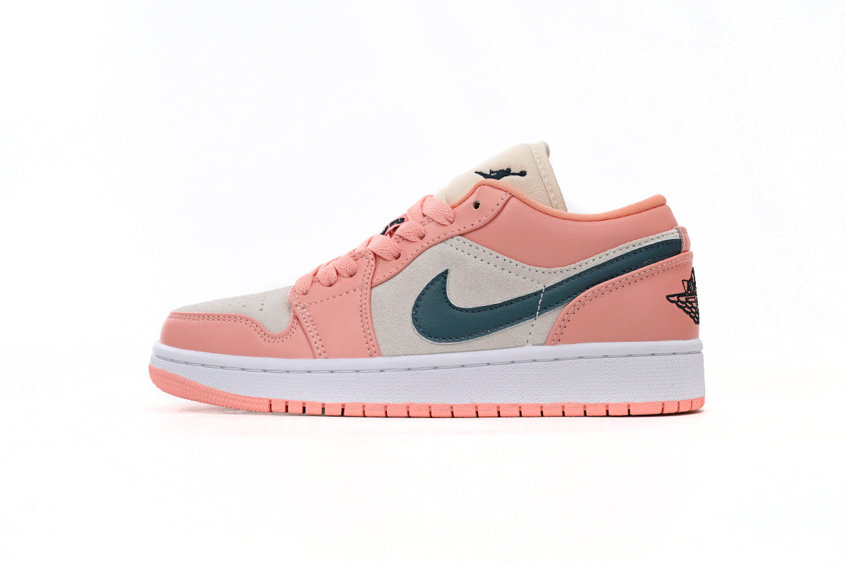 Nike Air Jordan 1 Retro Low Low-Top Sneakers