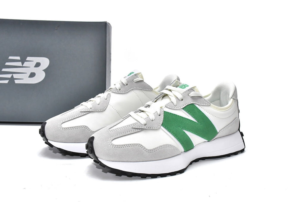 New Balance 327 Sneakers