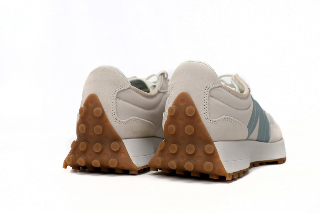 New Balance 327 Sneakers