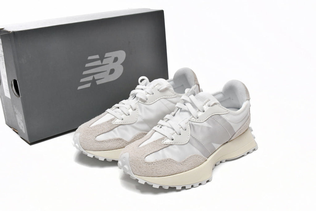 New Balance 327 Sneakers