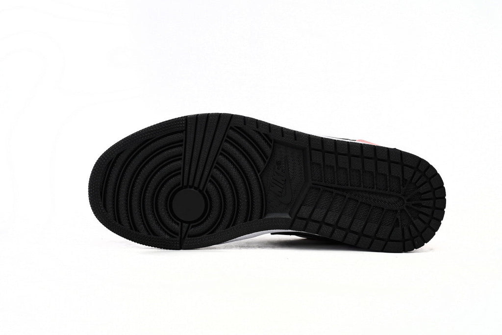 Nike Air Jordan 1 Retro Low Low-Top Sneakers