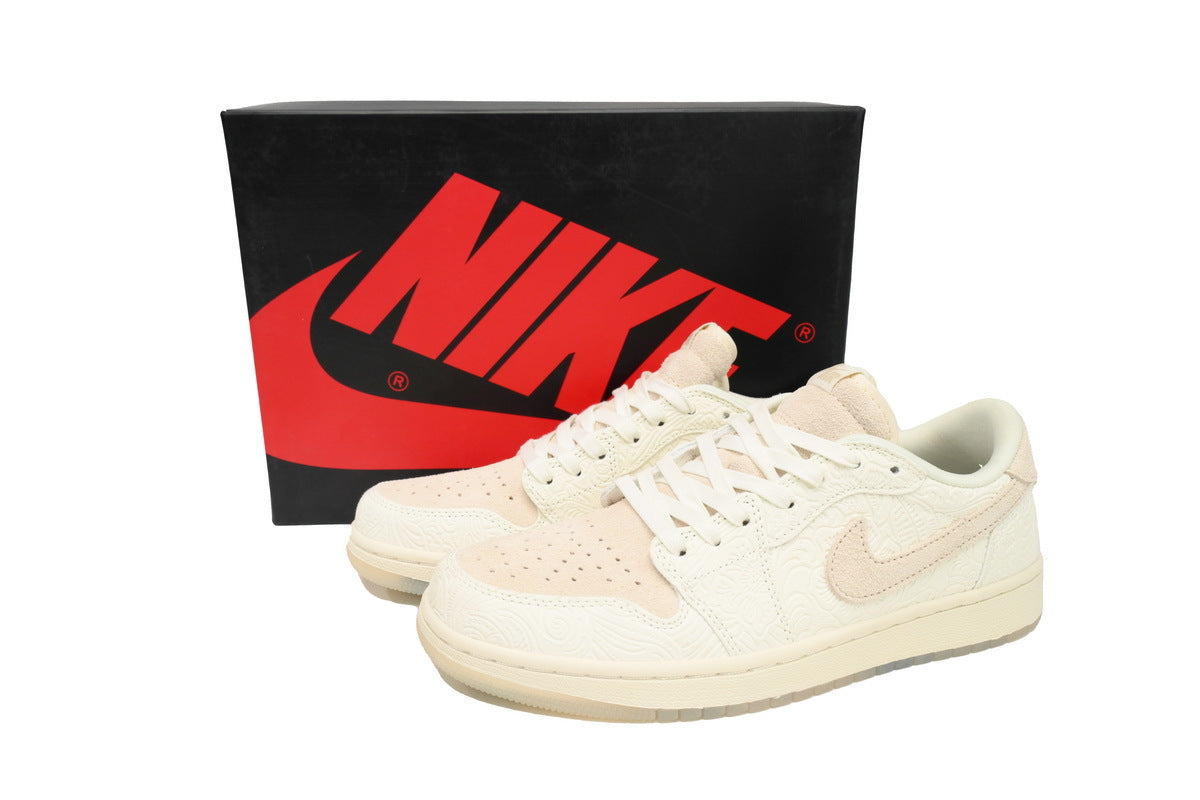Nike Air Jordan 1 Retro Low Low-Top Sneakers